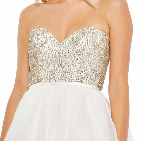 Mac Duggal Elegant Strapless White and rhinestone strapless size 2 - Picture 3 of 13